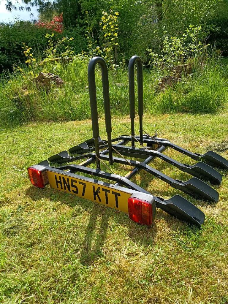 Tow bar bike rack