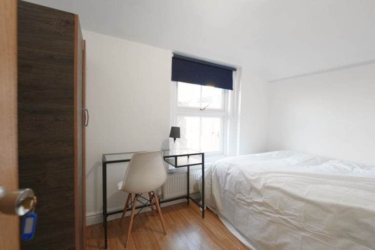🪄🌸Cosy Double Room | 5 min to Liverpool Street | Perfect for Students or Professionals!