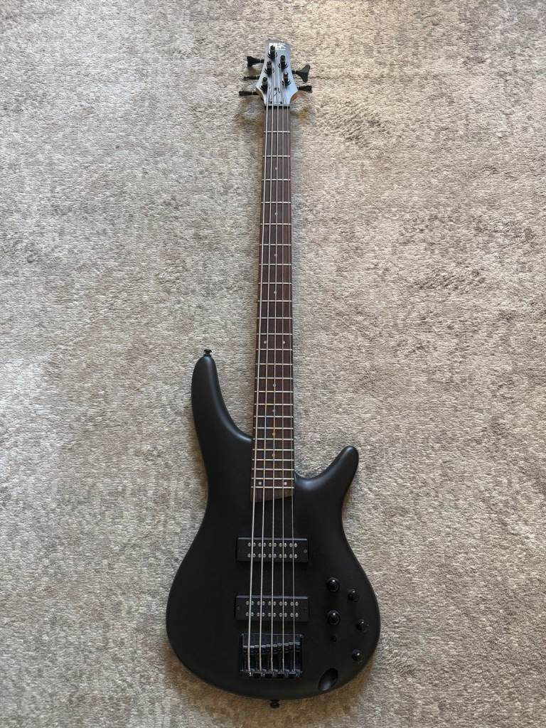 Ibanez Soundgear (SR 305) 5-string bass