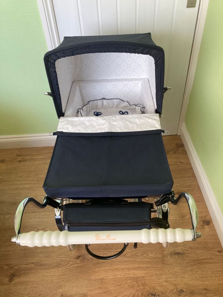 Vintage Silver Cross Coach Built Dolls Pram 