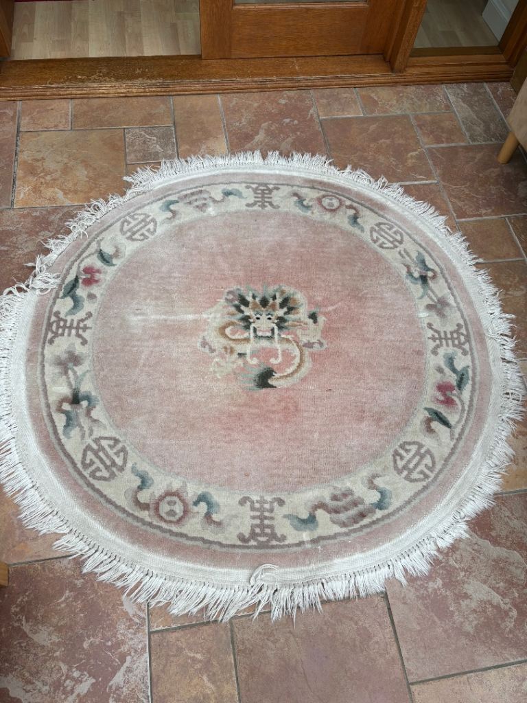 Round Chinese dragon rug  - 4ft