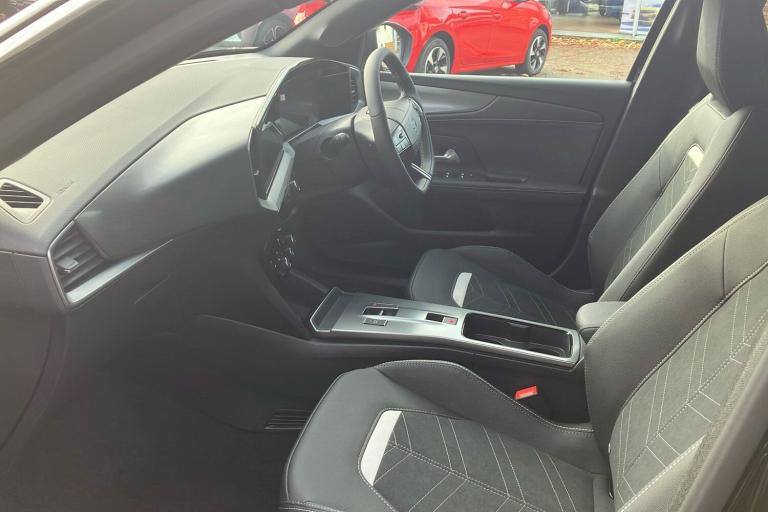  Vauxhall Mokka Electric 54kwh Ultimate Suv 5dr Electric Auto 156 Ps Electric