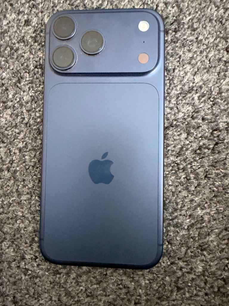 Apple iPhone 17 pro max 