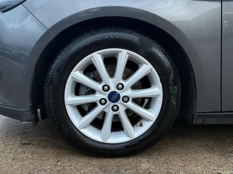 2015 Ford Focus 1.0T EcoBoost Titanium Euro 6 (s/s) 5dr HATCHBACK Petrol Manual