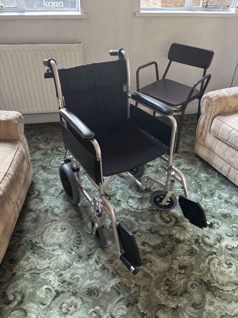 Drive Medical Wheelchair – Good Condition