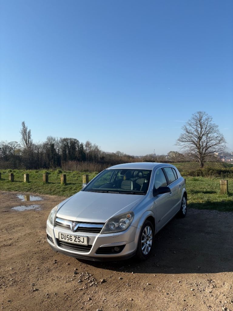 2006 Vauxhall Astra - Automatic - 12 Months MOT - 128k miles 