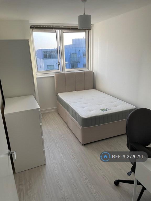 1 bedroom in The Quadrangle House, London, E15 (#2726751)