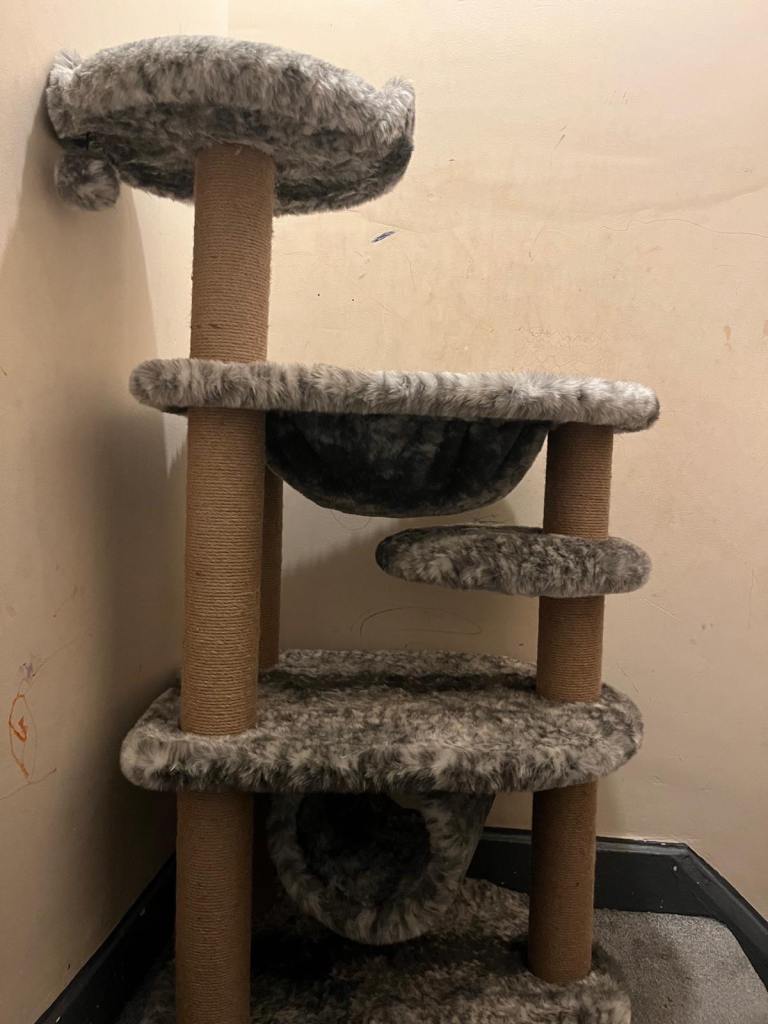 cat tower bed 