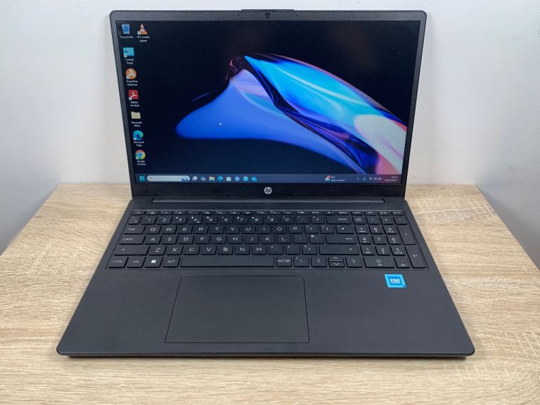 LIKE NEW! HP UltraFast 8GB 128GB SSD Slimline FHD Laptop, Win 11, Microsoft Office