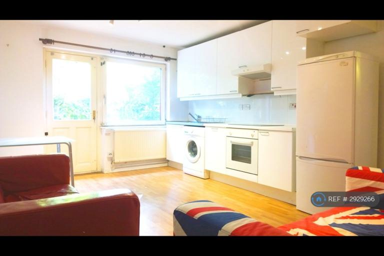 4 bedroom flat in Carrol Close, London, NW5 (4 bed) (#2929266)