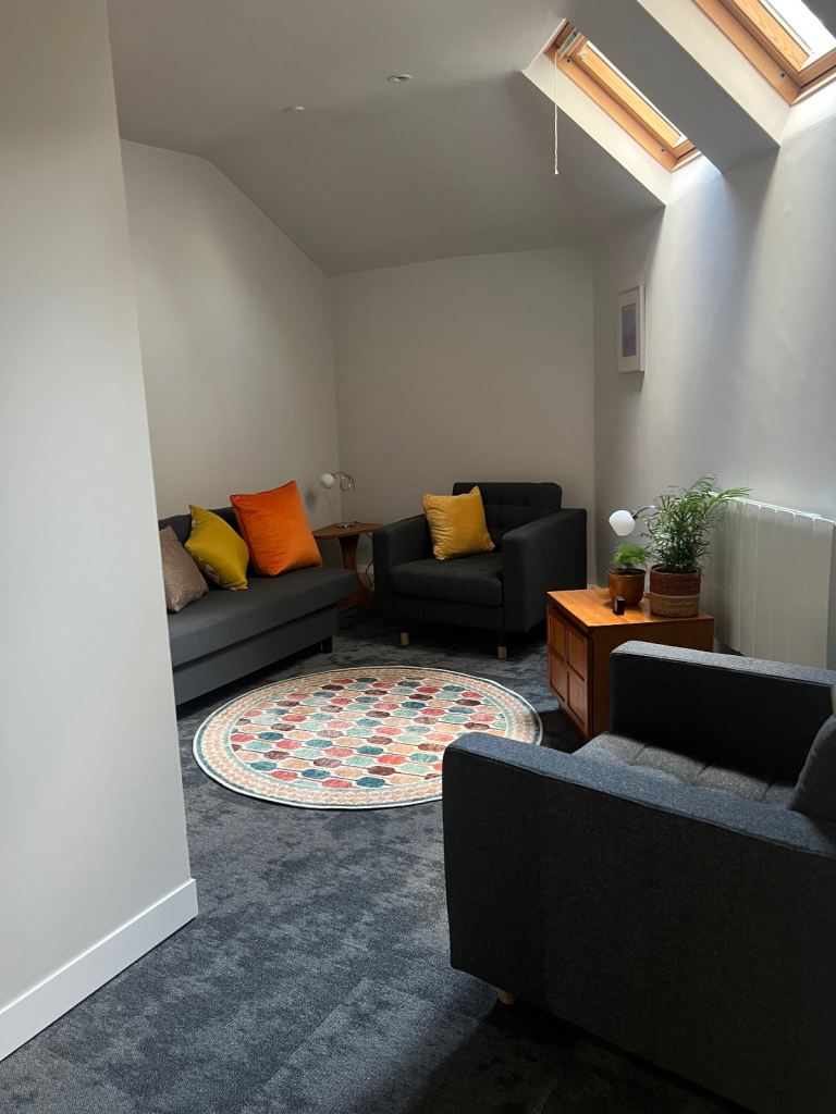 Spacious, calm therapy rooms for rent in Fitzrovia