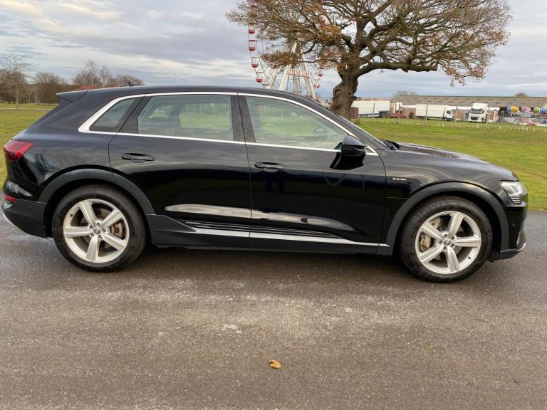 AUDI E-TRON 50 Technik 2020