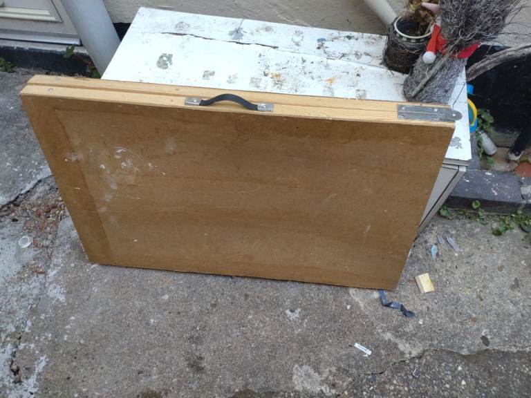 Wallpaper/ Paint Table 