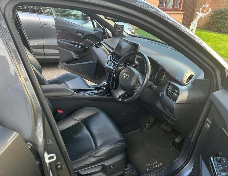  Toyota C-HR 1.8 VVT-h Excel CVT Euro 6 (s/s) 5dr Petrol/Electric Hybrid Automatic