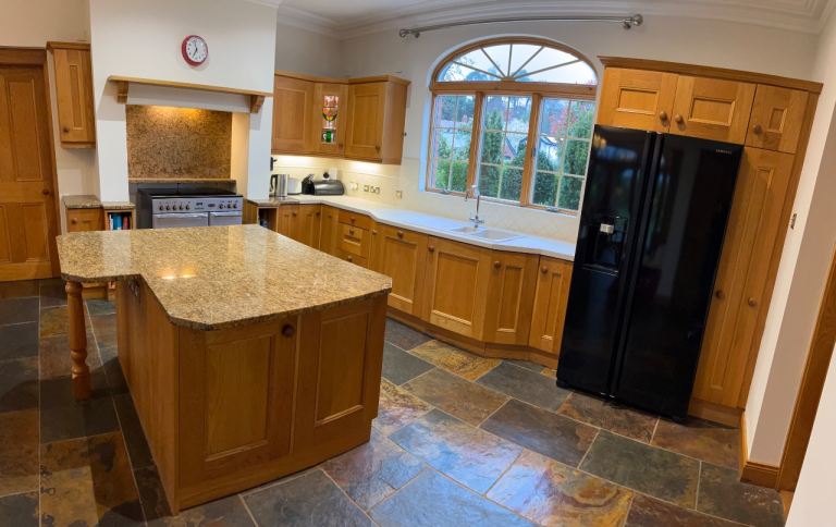 Solid oak kitchen