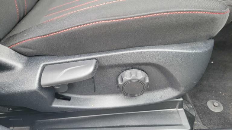 2024 Ford Puma 1.0 EcoBoost Hybrid mHEV ST-Line 5dr Hatchback Petrol Manual