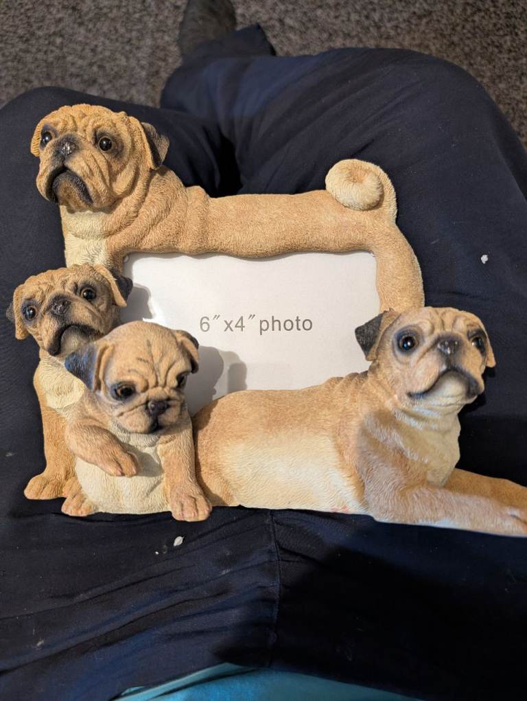 Cute Pug Dog Photo Frame – 6"x4" Photo Size very heavy and luxurious 