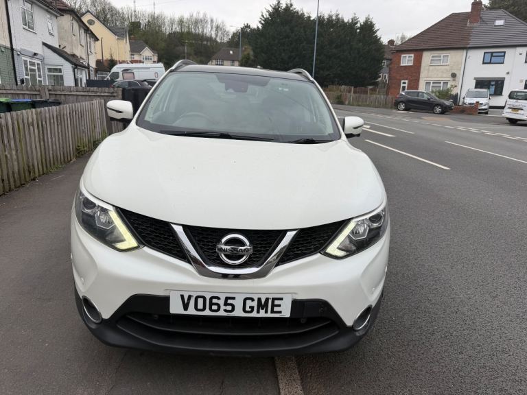 Nissan Qashqai 1.5 dCi (2015 – 65 Plate) – High Spec, Well Maintained. £20 a year road tax. 
