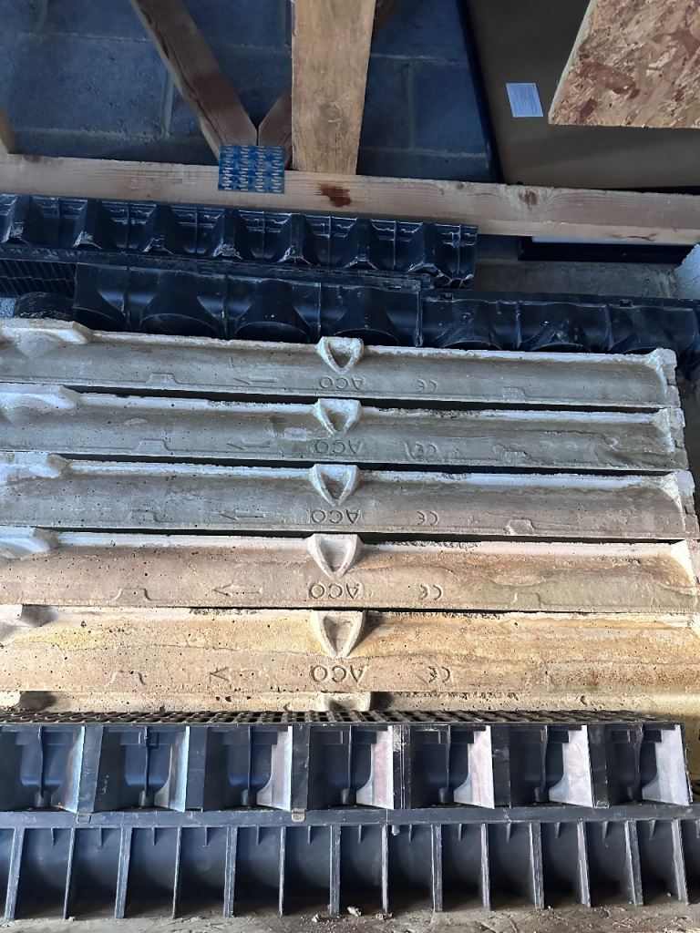 Heavy duty cast / stainless steel drainage Bargain x 7 units £200 bulk buy 