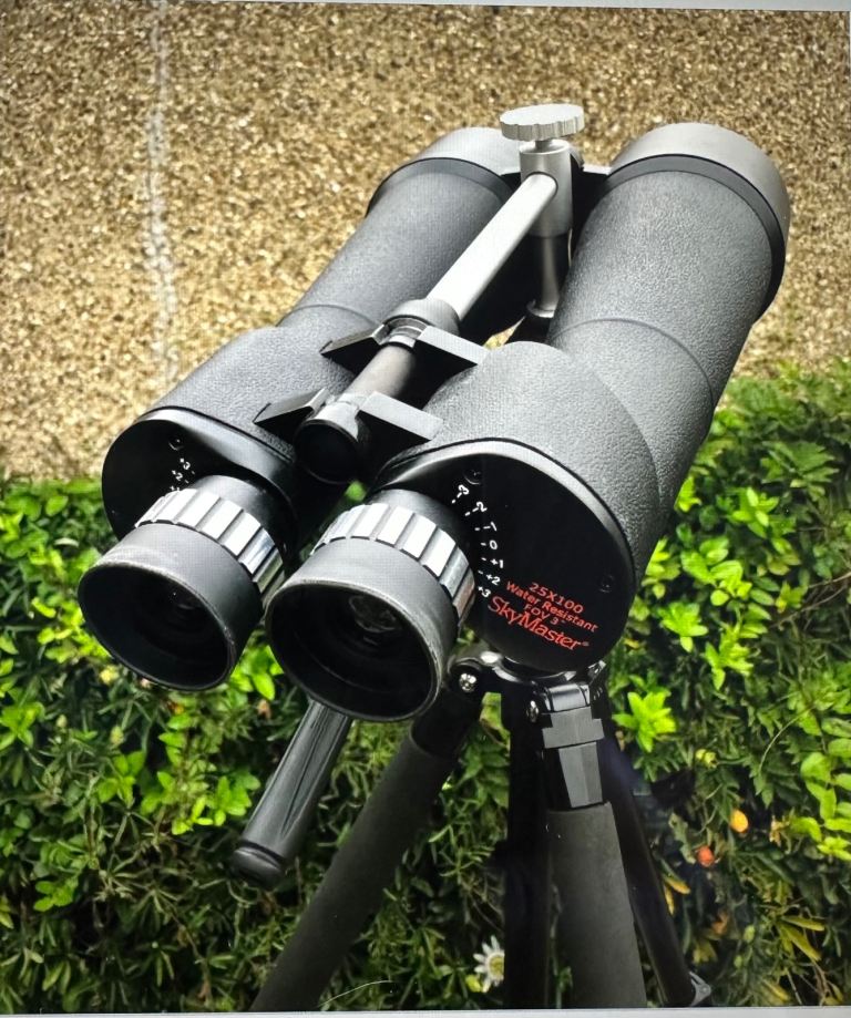 Celestron Skymaster 25x100 binoculars 