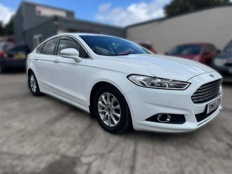 2015 Ford Mondeo 2.0 TDCi ECOnetic Zetec 5dr HATCHBACK DIESEL Manual