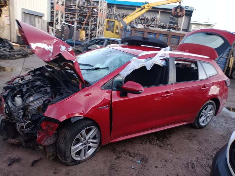 Breaking TOYOTA COROLLA 1.8 PETROL 2019 STOCK NUMBER VY95