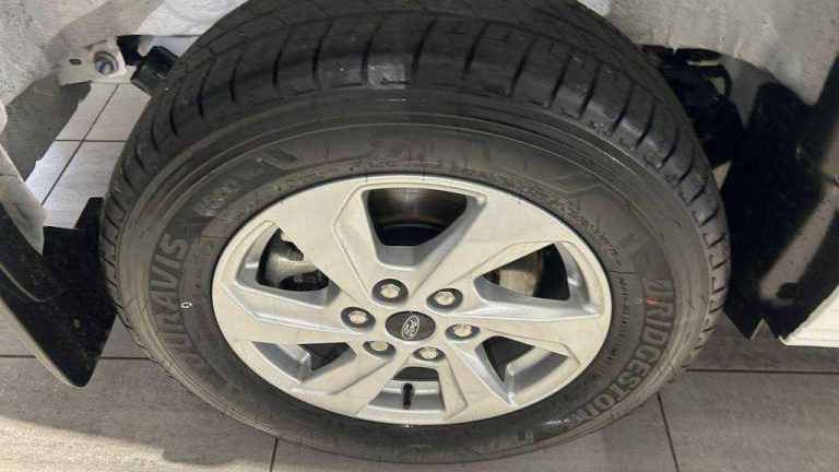  Ford Transit Custom 2.5 PHEV 232ps H1 Van Limited Auto Van Plug-In Hy Automatic