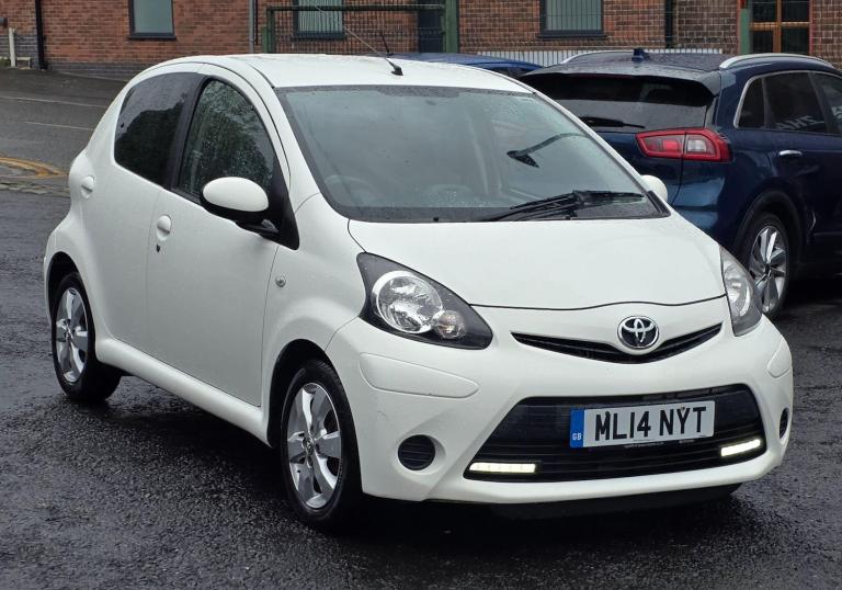 2014 Toyota AYGO 1.0 VVT-i Move Euro 5 5dr HATCHBACK Petrol Manual
