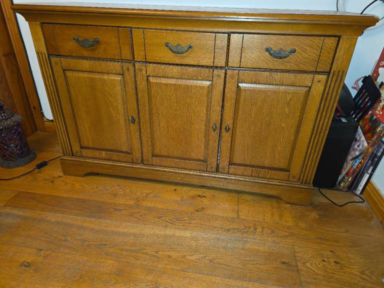 Side board 