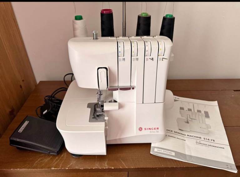 Singer Overlock Sewing Machin – White, Good Condition