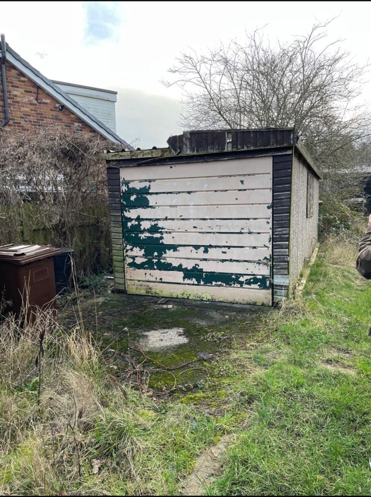 Garage for Rent £90 pcm