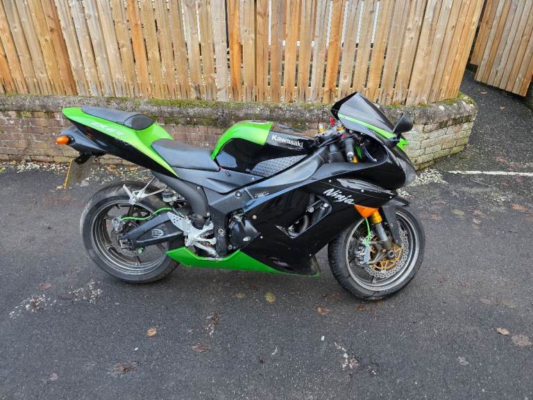 Kawasaki, Ninja ZX 6, 2005, 636 (cc)