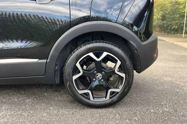 2022 Vauxhall Crossland 1.2i Turbo (130 PS) Ultimate 5 Door Petrol SUV *** 1 Owner / Full Vauxhal...