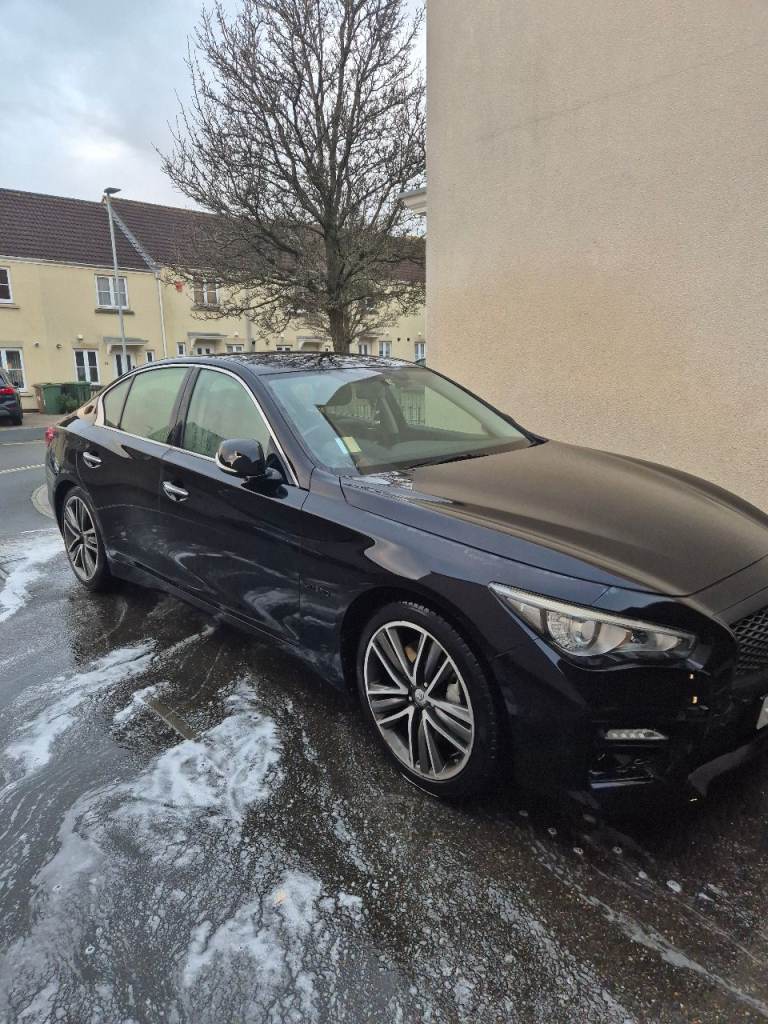 Infiniti Q50 Sport Hybrid 2015 Full service history