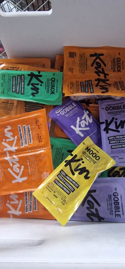 Katkin Frozern Fresh cooked Food pouches