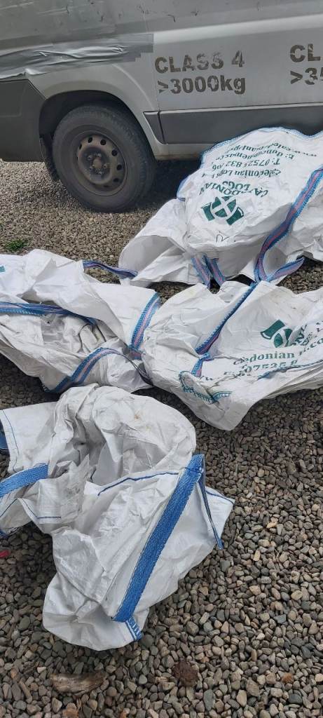 LARGE GARDEN RUBBISH OR LOG BAGS X 4