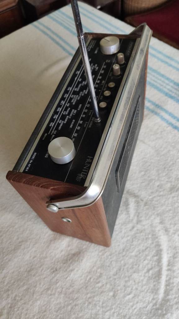 Hacker Hunter Vintage Radio 