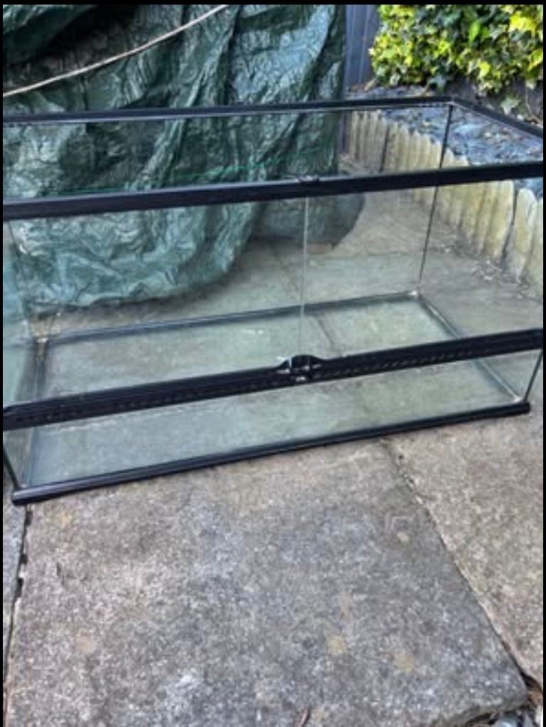 36 x 18 x 18 exo terra tank