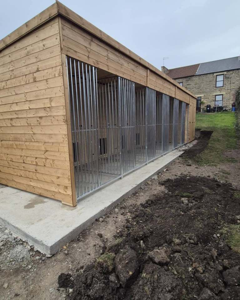 6 bay kennel plus shed 