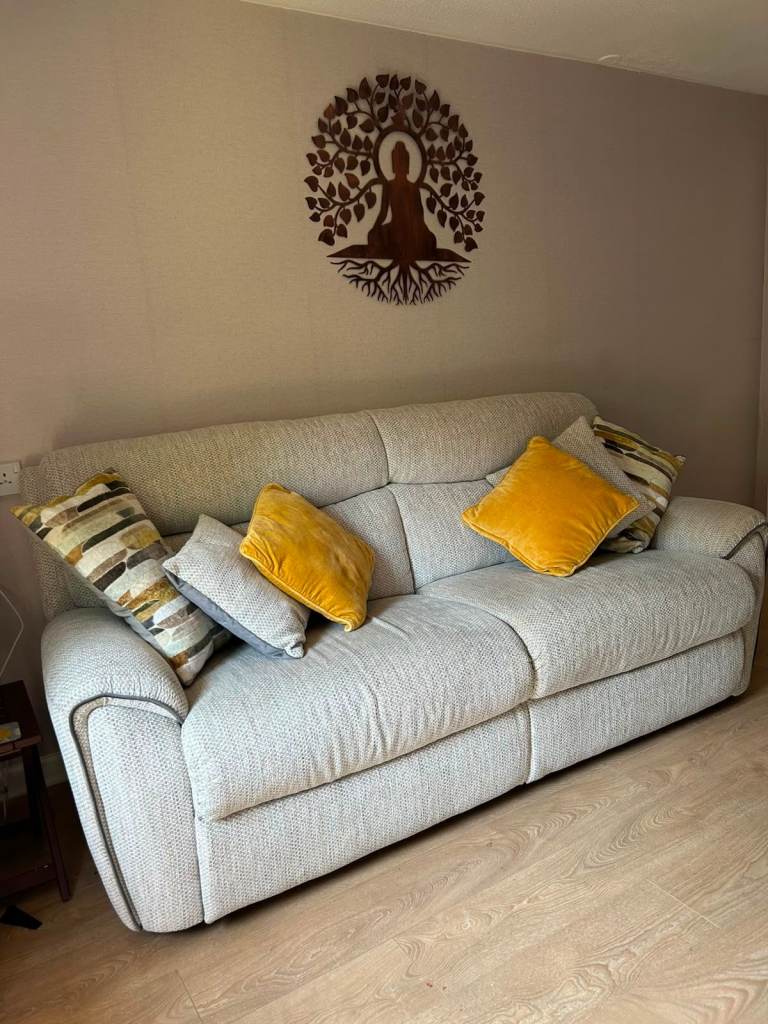 La-z-boy 3 Seater sofa and Snuggle chair