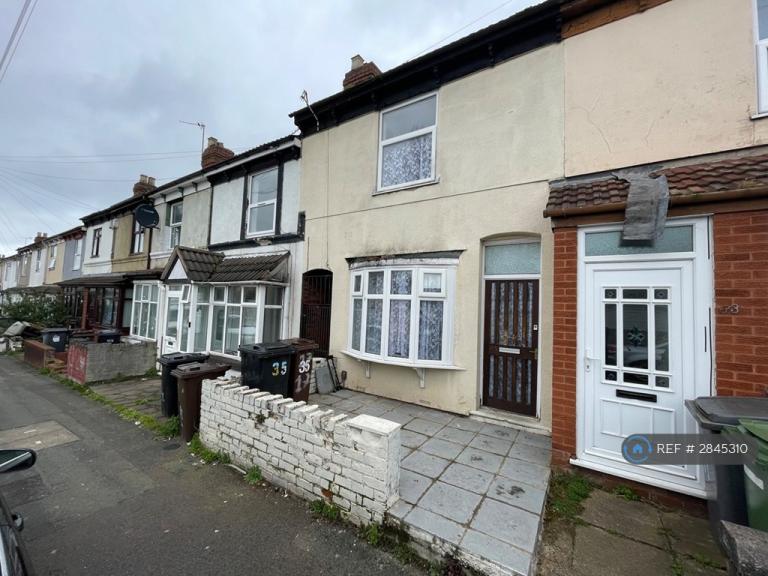3 bedroom house in Leslie Road, Wolverhampton, WV10 (3 bed) (#2845310)