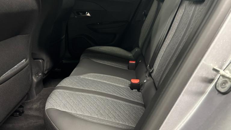 2025 Peugeot 2008 50kWh Allure SUV 5dr Electric Auto (7kW Charger) (136 ps) SUV Electric Automatic