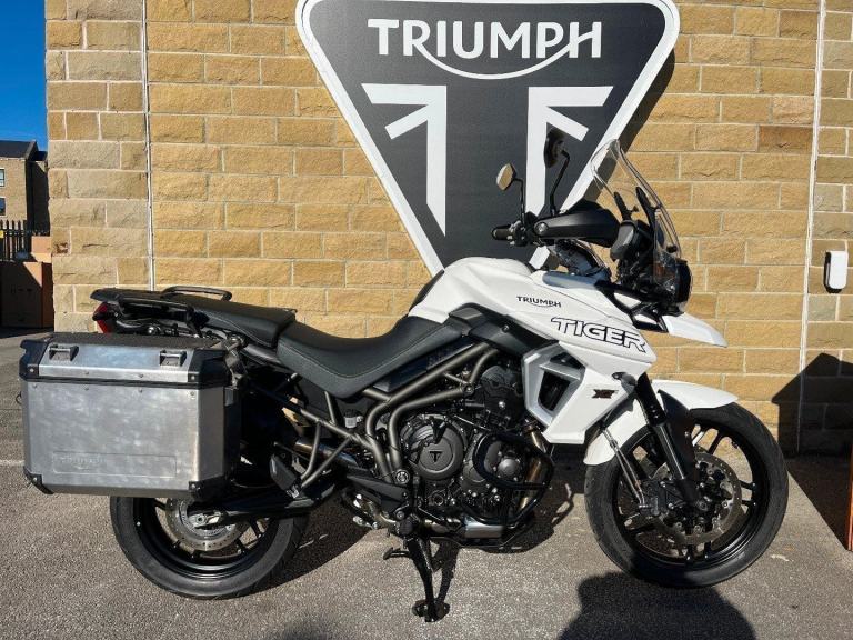 2018 TRIUMPH TIGER 800 XRX - LOW MILEAGE - Expedition panniers