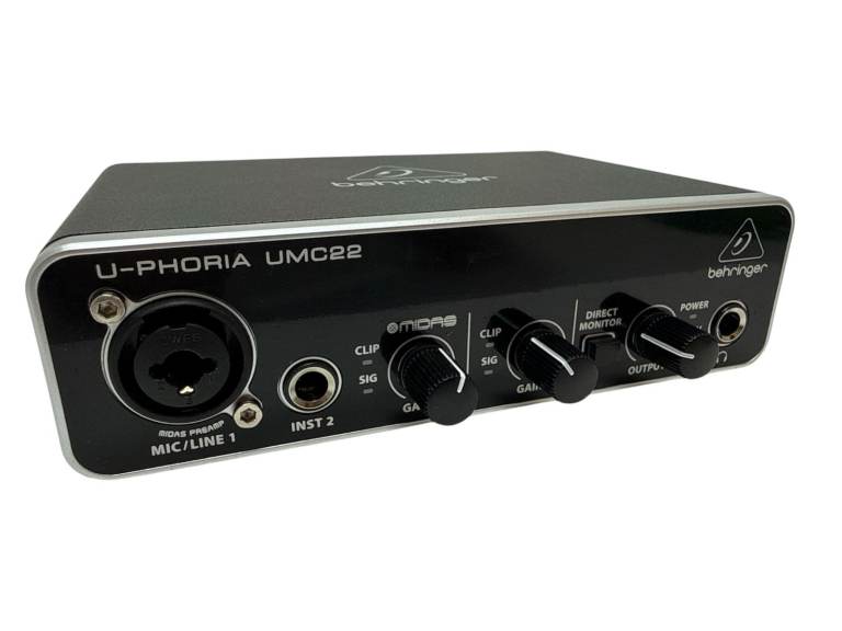 Behringer UMC22 Audio Interface