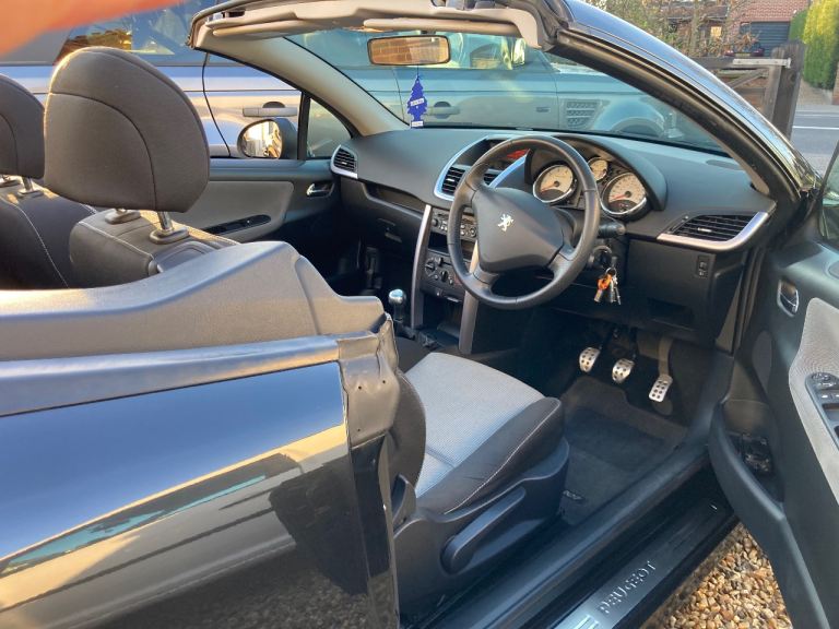 Peugeot 207 cc Hardtop Convertible 