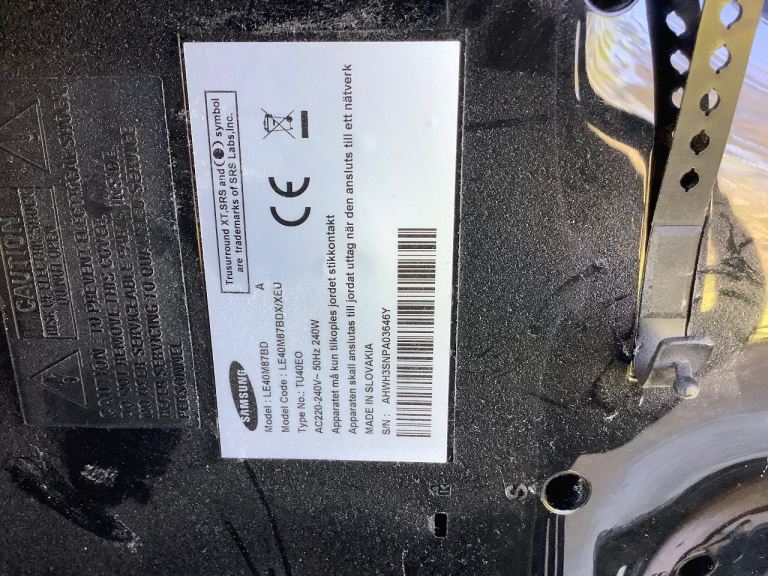 Samsung TV free to pickup 