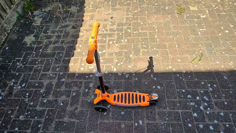 Scooter 2 Wheels W/ Lights Music Adjustable Height