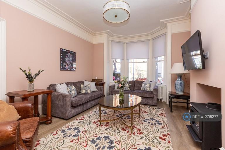 5 bedroom house in Ellington Road, Ramsgate, CT11 (5 bed) (#2716277)