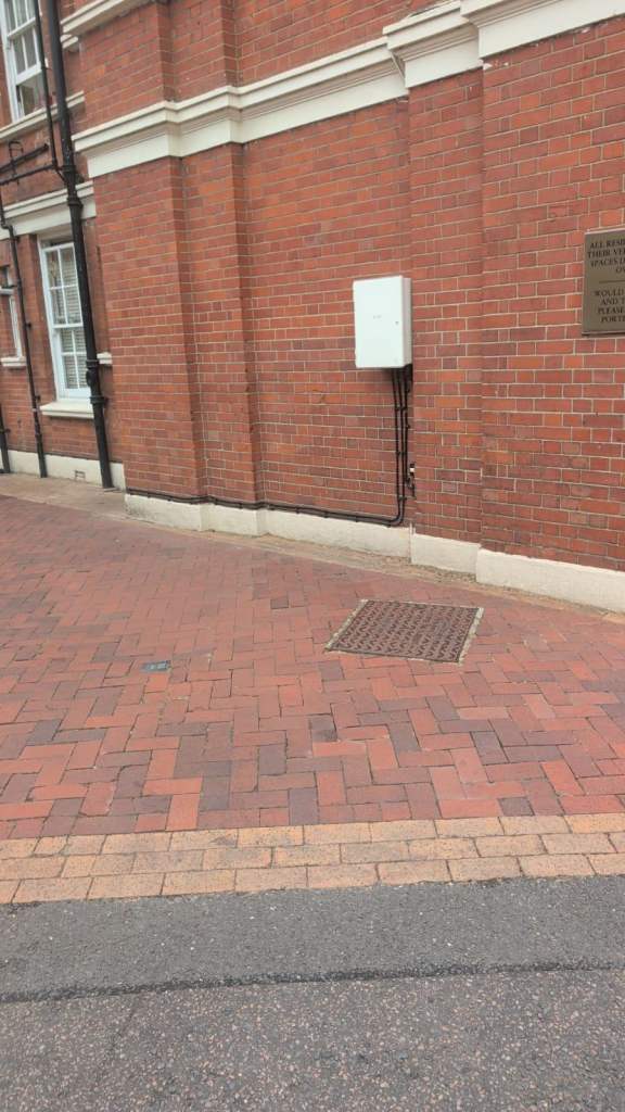 SECURE PARKING SPACES AVAILABLE MAIDA VALE TO RENT 