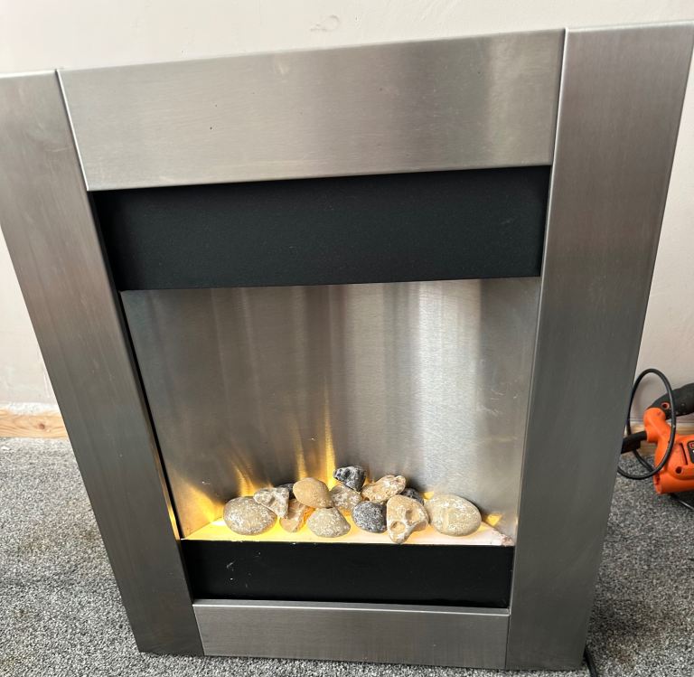Focalpoint P23E Electric Heater with Pebble Effect – Silver